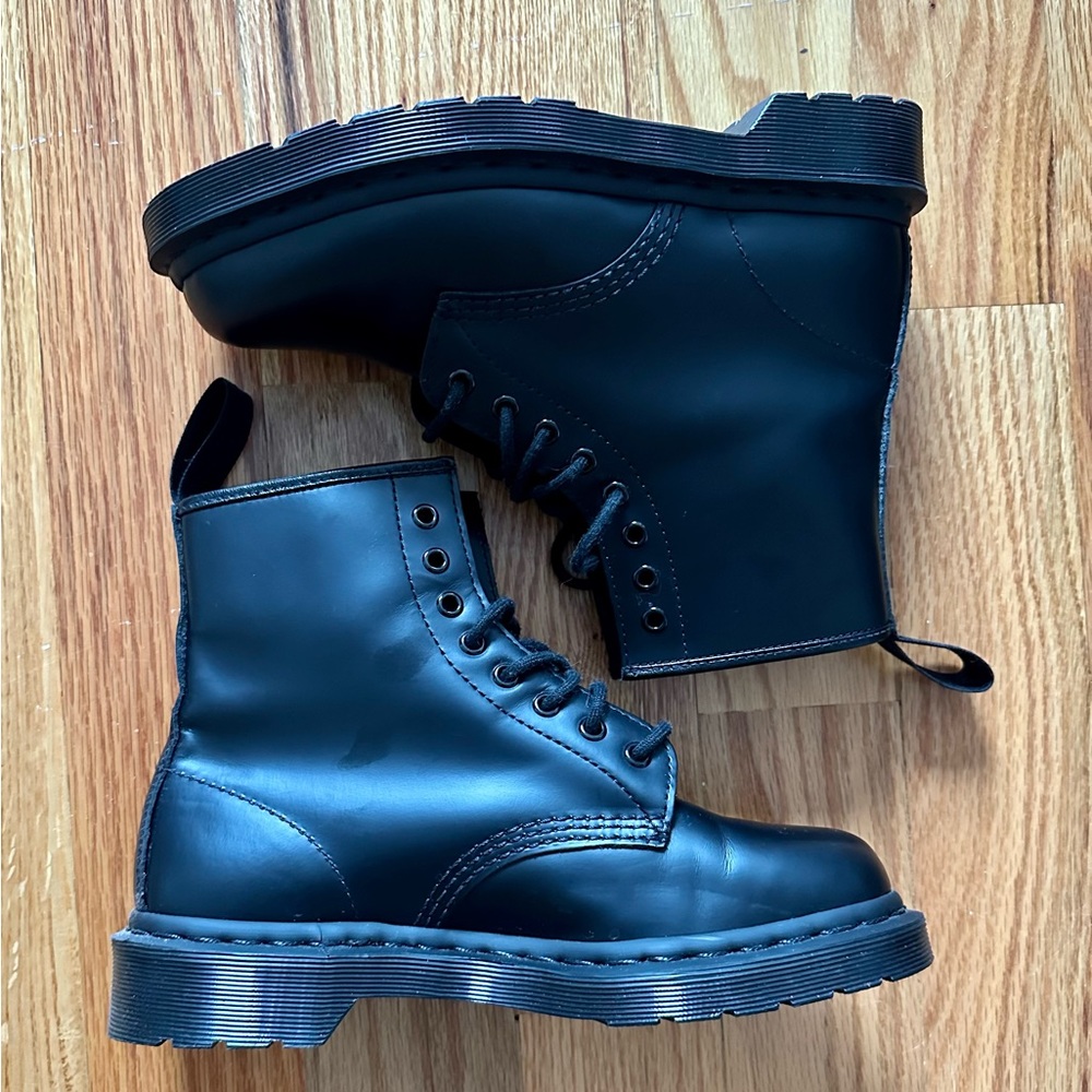 Dr. Martens 1460 Mono Smooth Leather Lace Up Boots Black